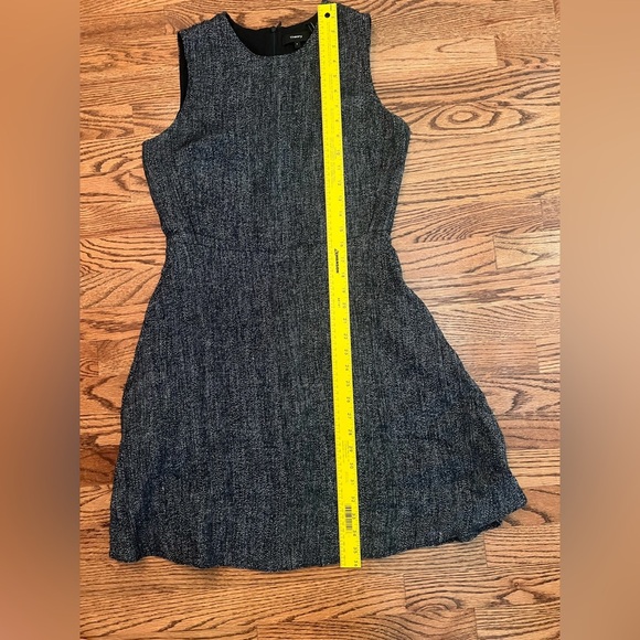 Theory Tailored A-Line Dress – Size 6 - Picture 9 of 9